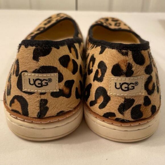 Women's UGG Leopard Slip-On Calf Hair Comfort Loafer Flats Size 8 - Picture 6 of 9